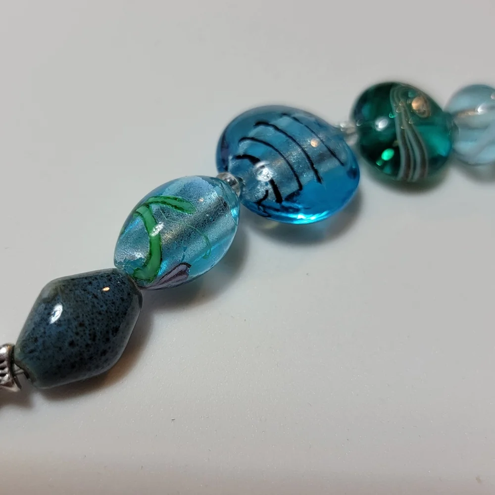 Beaded Chic Necklace Sealife Avon Signed SAQ Silver Tone Nautical Lampwork